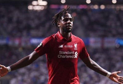  "قاهر برشلونة" يمدد عقده مع ليفربول لأمد طويل
