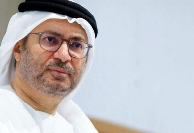 قرقاش: العقبات التي تفرضها قطر على حجاجها "أهم سقطاتها"