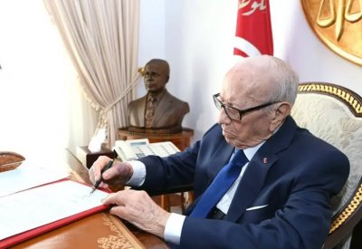 3 خيارات أمام رئيس تونس بشأن قانون الانتخابات