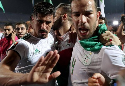  مصر ترحل مشجعين جزائريين بعد مباراة نصف نهائي أمم أفريقيا