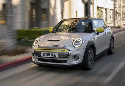 سيارة MINI Cooper SE الجديدة