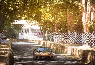 ماكلارين GT تسجل ظهورها العالمي الأول