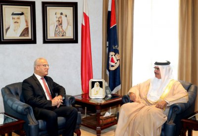 وزير الداخلية يستقبل السفير التونسي الجديد