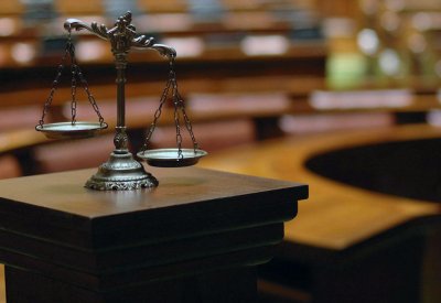 تعويض رئيس "الغرفة" 15 ألفا والمحكمة تؤكد النية المبيتة لفصله