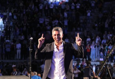   عمر العبداللات يحقق نجاحاً جماهيرياً في إفتتاح جرش 