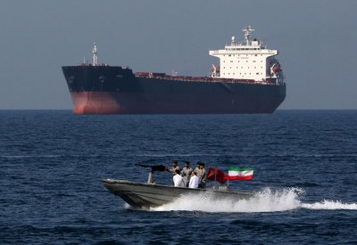 الجزائر: إيران أرغمت ناقلة جزائرية على تغيير مسارها نحو مياهها الإقليمية