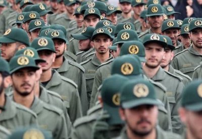 إيران.. مقتل عنصرين بالحرس الثوري في اشتباكات مع مسلحين