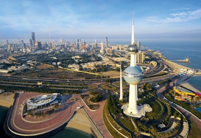 الكويت: تتابع بقلق بالغ تسارع وتيرة التصعيد في المنطقة