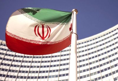 إيران تجس نبض أميركا وأوروبا من خلال رؤسائها السابقين