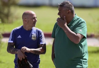 اتحاد أميركا الجنوبية ينحي تابيا عن مهامه في "فيفا"