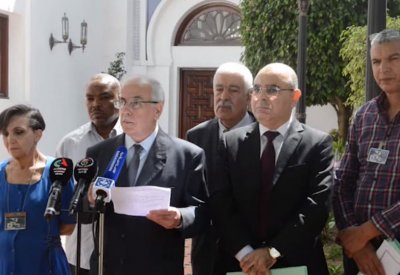 لجنة الحوار الجزائرية تطالب بإطلاق سجناء الحراك