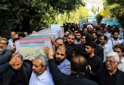 إيران تكذّب الحشد الشعبي وتكشف لغز مقتل قائدها
