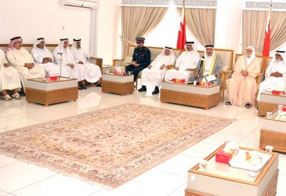 عوائل محافظة المحرق تجدد البيعة والولاء لجلالة الملك المفدى والوطن