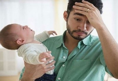 دراسة جديدة تكشف فائدة غير متوقعة للإنجاب في عمر متأخر