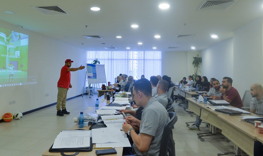 انطلاق دورة المستوى الأول للمدربين بالأكاديمية الأولمبية