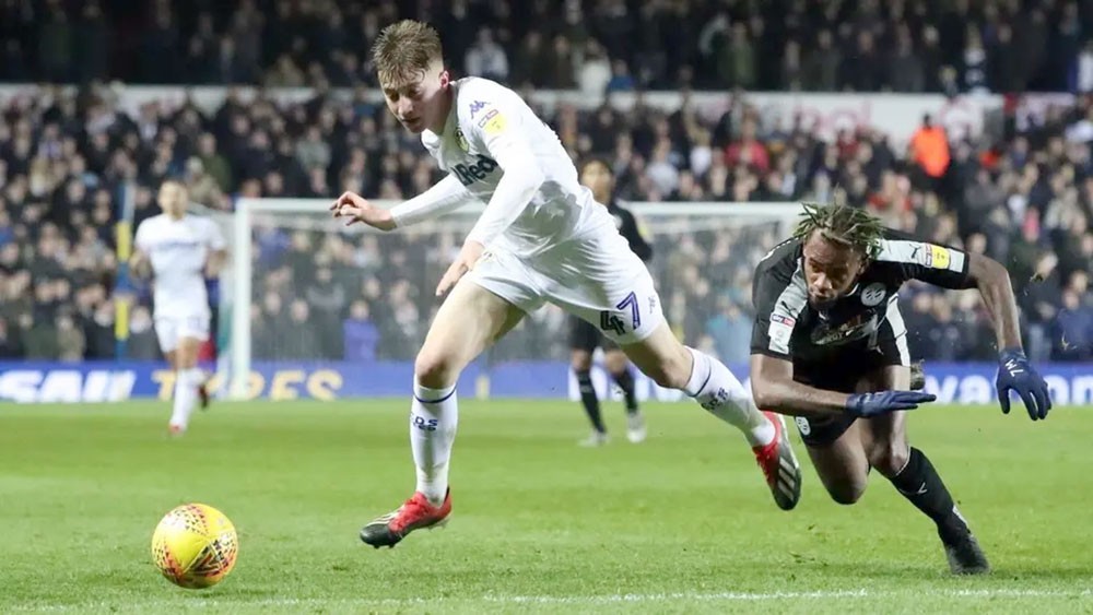 لأول مرة منذ 18 شهراً.. توتنهام يتعاقد مع لاعب جديد