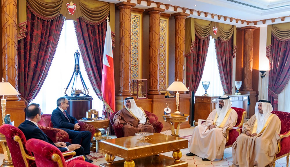 سمو ولي العهد: مواصلة تعزيز التعاون الثنائي بين البحرين وبريطانيا على كافة المستويات