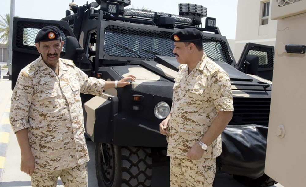 القائد العام يتفقد إحدى وحدات قوة دفاع البحرين