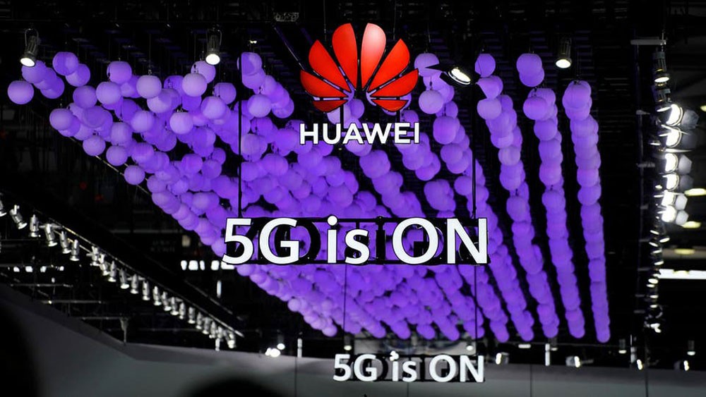 "فودافون" تفاجئ ترمب وتطلق خدمات "5G" في بريطانيا