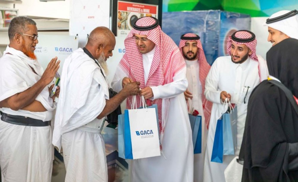 السعودية تستقبل أولى رحلات الحجاج لهذا الموسم