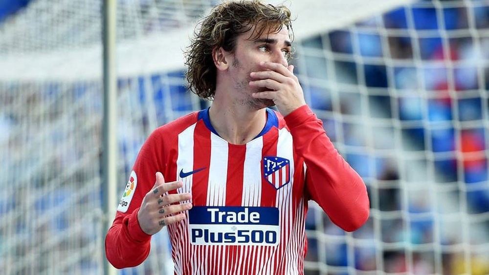 أتلتيكو مدريد يفتح النار على برشلونة بسبب غريزمان