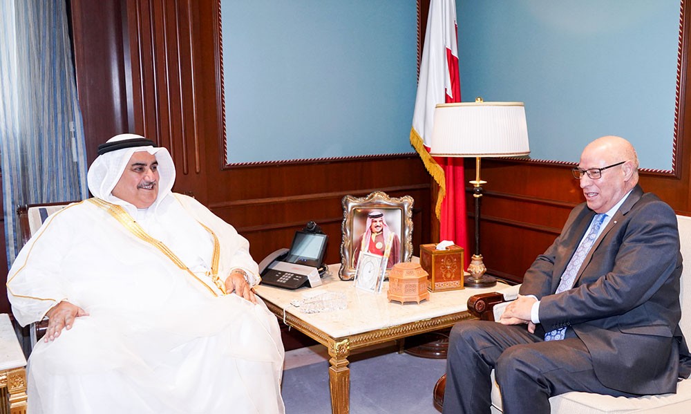 وزير الخارجية يستقبل سفير المملكة المغربية لدى البحرين 