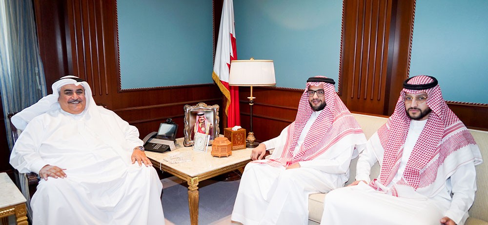 وزير الخارجية يستقبل المدير العام لمركز الاتصال بوزارة خارجية المملكة العربية السعودية