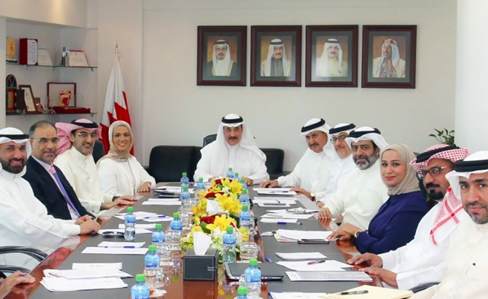 وزير العمل والتنمية الاجتماعية يطلع على المشاريع المستقبلية لهيئة تنظيم سوق العمل