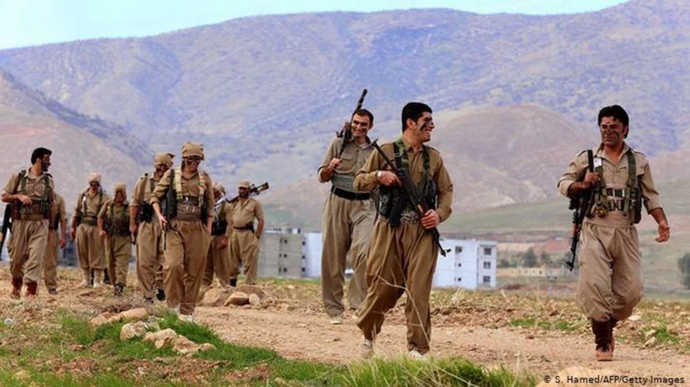 إيران تتفاوض مع أكرادها بالنرويج.. وتقصفهم في العراق