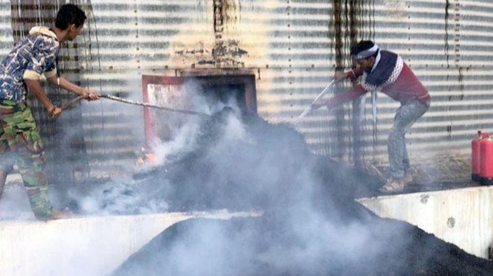الحديدة.. ميليشيا الحوثي تعاود قصف مطاحن البحر الأحمر