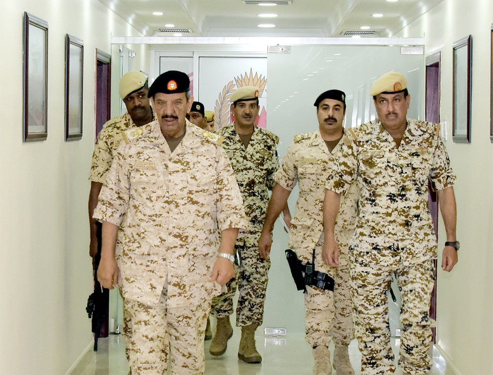 القائد العام لقوة دفاع البحرين يزور عدد من وحدات قوة دفاع البحرين‎