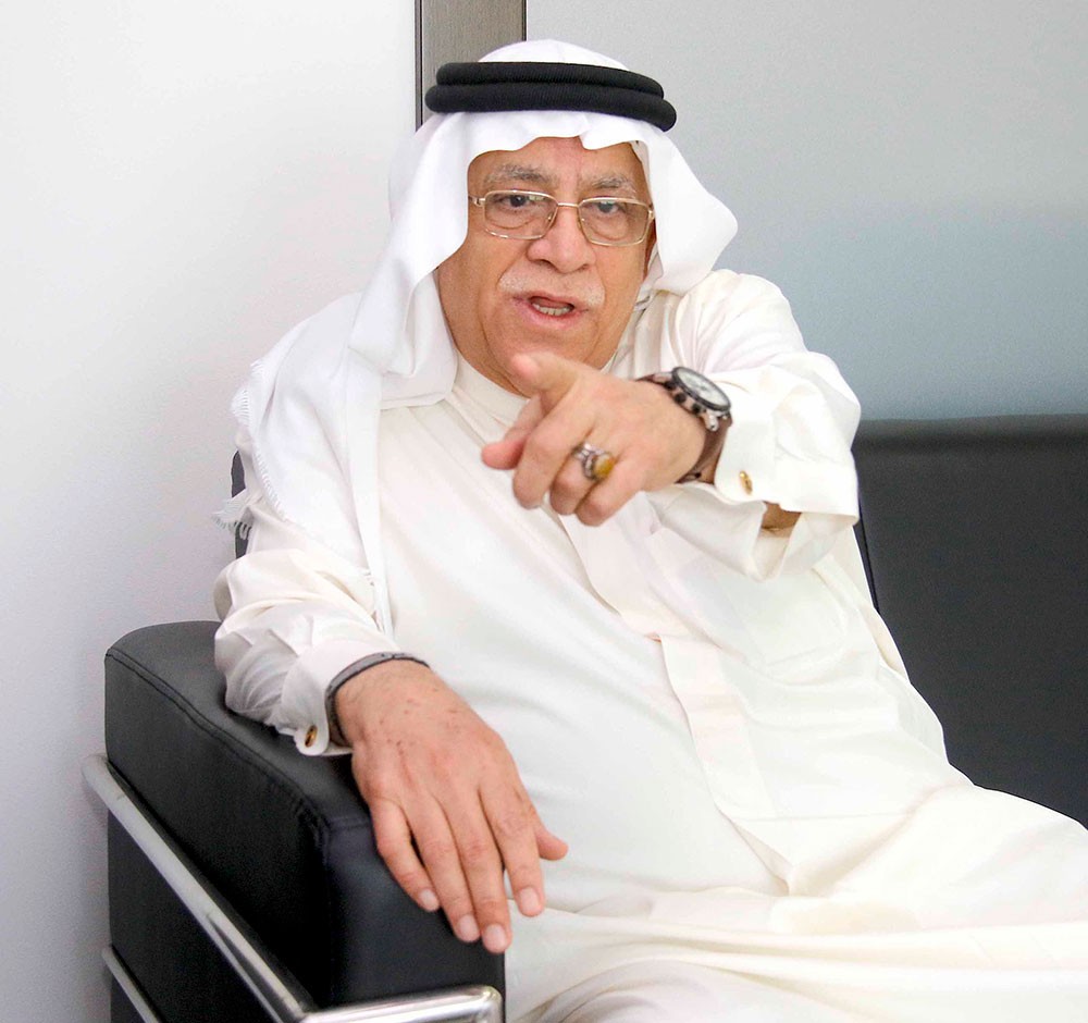 النائب زينل يطالب بكشف تفاصيل الخدمات الحكومية التي ألغيت رسومها
