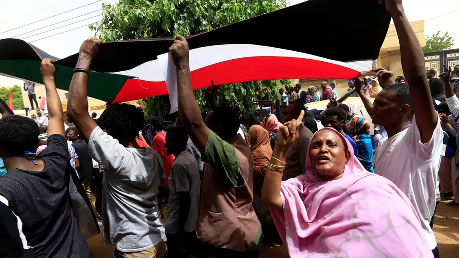 الانتقالي السوداني وقوى التغيير يوقعان اليوم الإعلان الدستوري