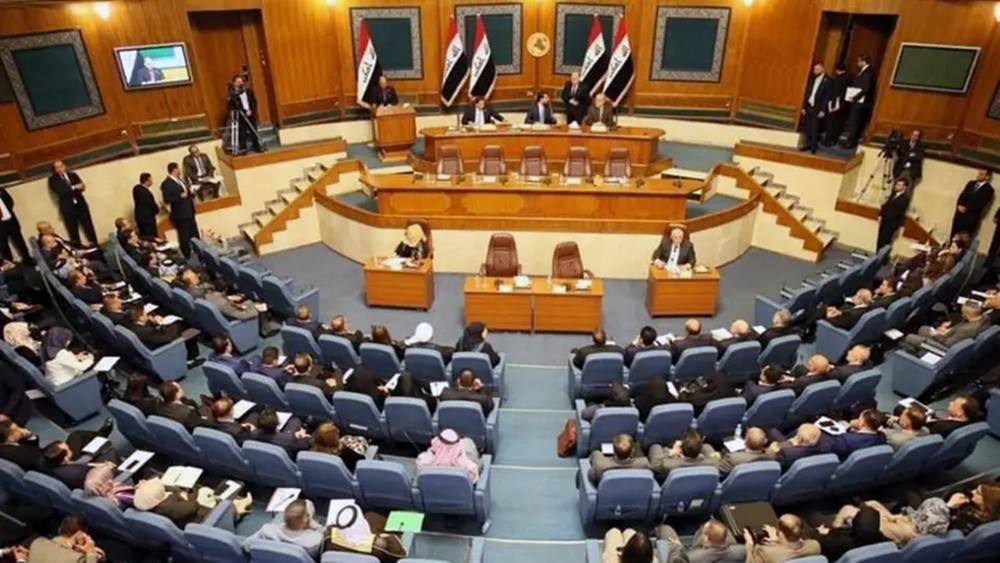"فساد مستشرٍ".. مطالبات برلمانية باستجواب وزير عراقي