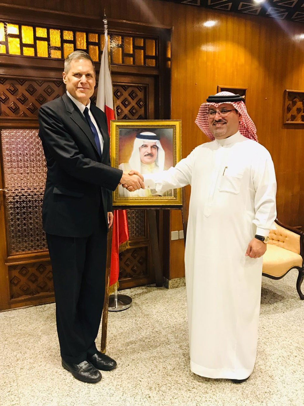 سفير البحرين لدى جمهورية العراق يستقبل سفير الولايات المتحدة الامريكية في بغداد