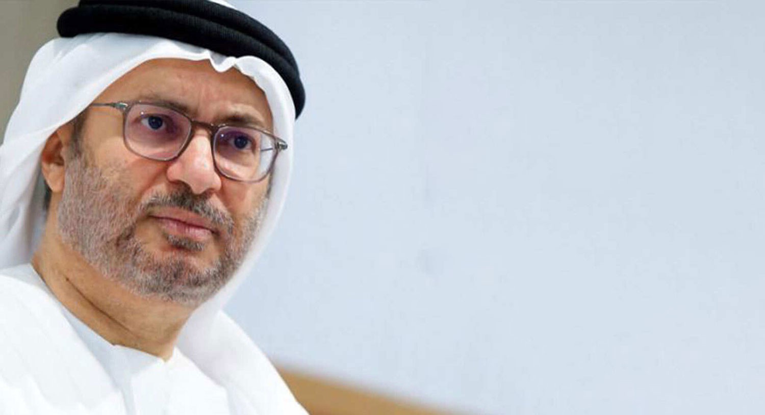 قرقاش: العقبات التي تفرضها قطر على حجاجها "أهم سقطاتها"