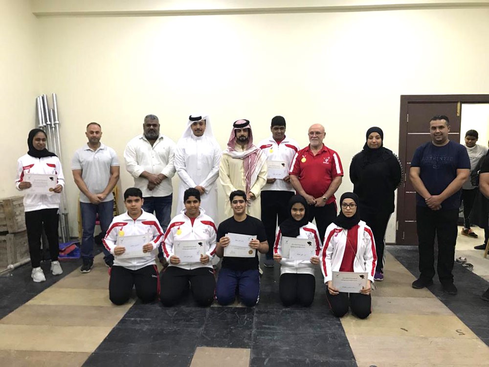 رفع الأثقال يكرم لاعبي ولاعبات المنتخب الوطني المتفوقين في دراستهم