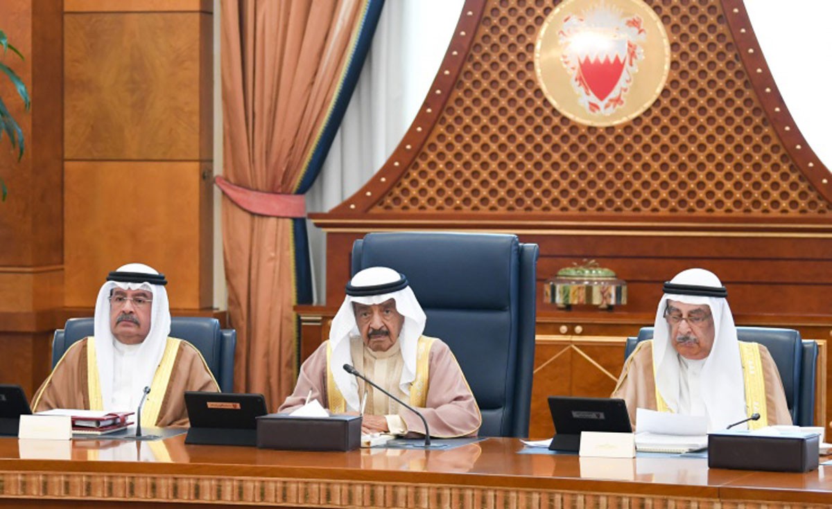 رئيس الوزراء يوجه لاتخاذ إجراءات تقلل من الآثار المترتبة على حاملي رخص الكراف
