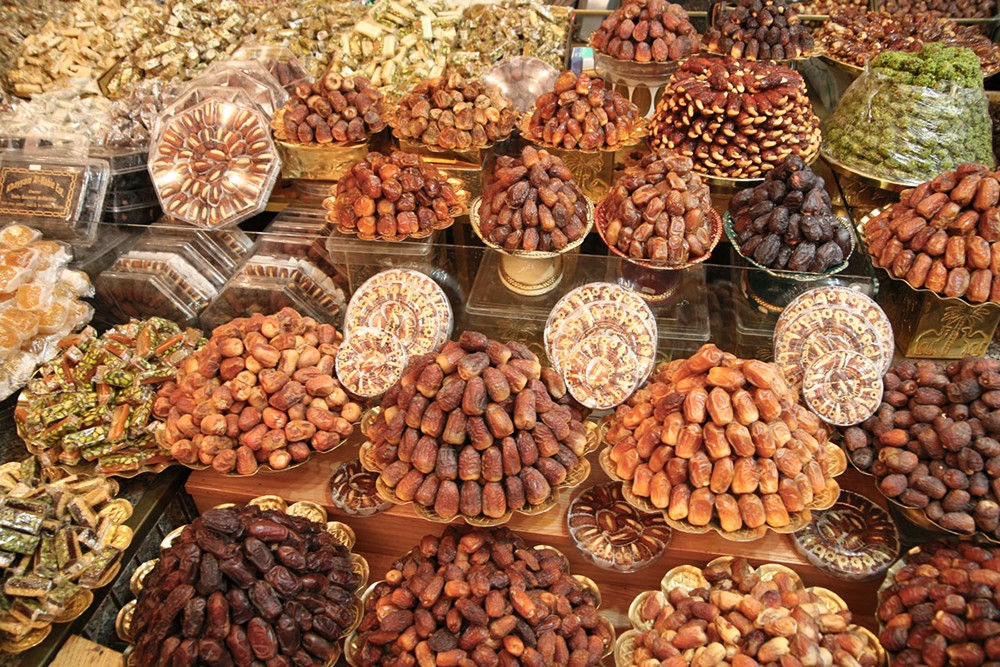 ماذا يحصل للجسم عند تناول التمور يوميا