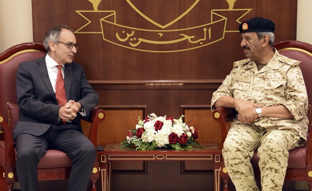 القائد العام يستقبل سفير المملكة المتحدة بمناسبة انتهاء فترة عمله