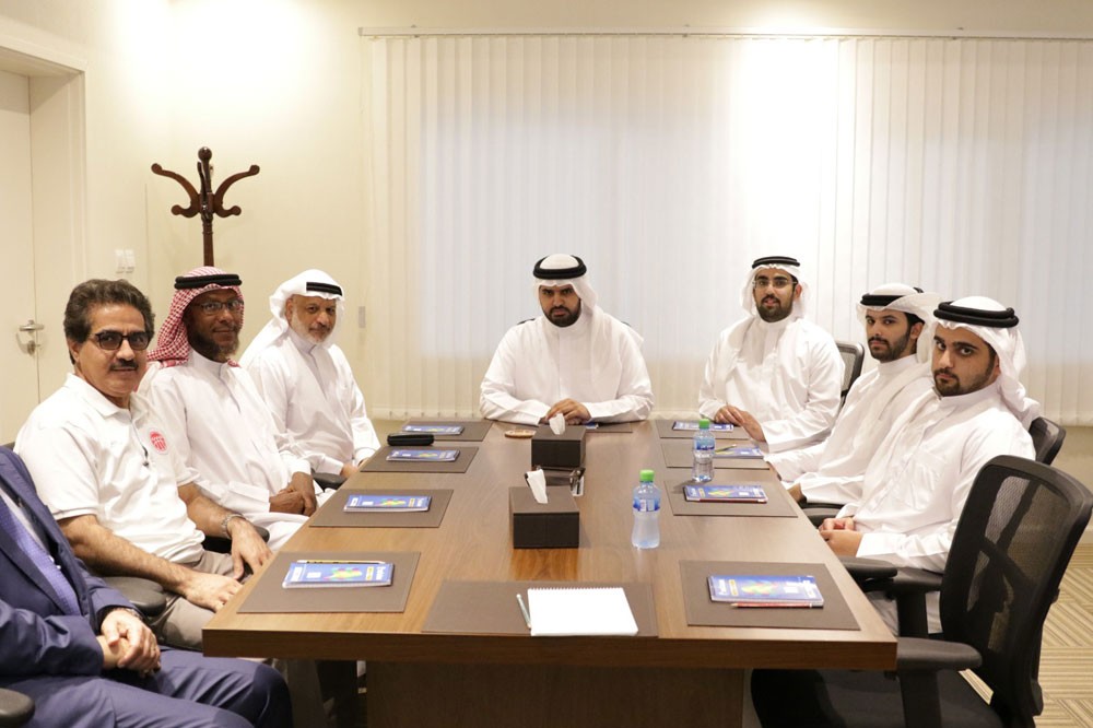 سمو الشيخ عيسى بن علي يستقبل اللجنة الفنية باتحاد السلة
