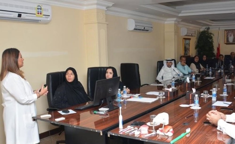 المحافظة الشمالية تنظم فعالية توعوية عن صحة الفم والاسنان