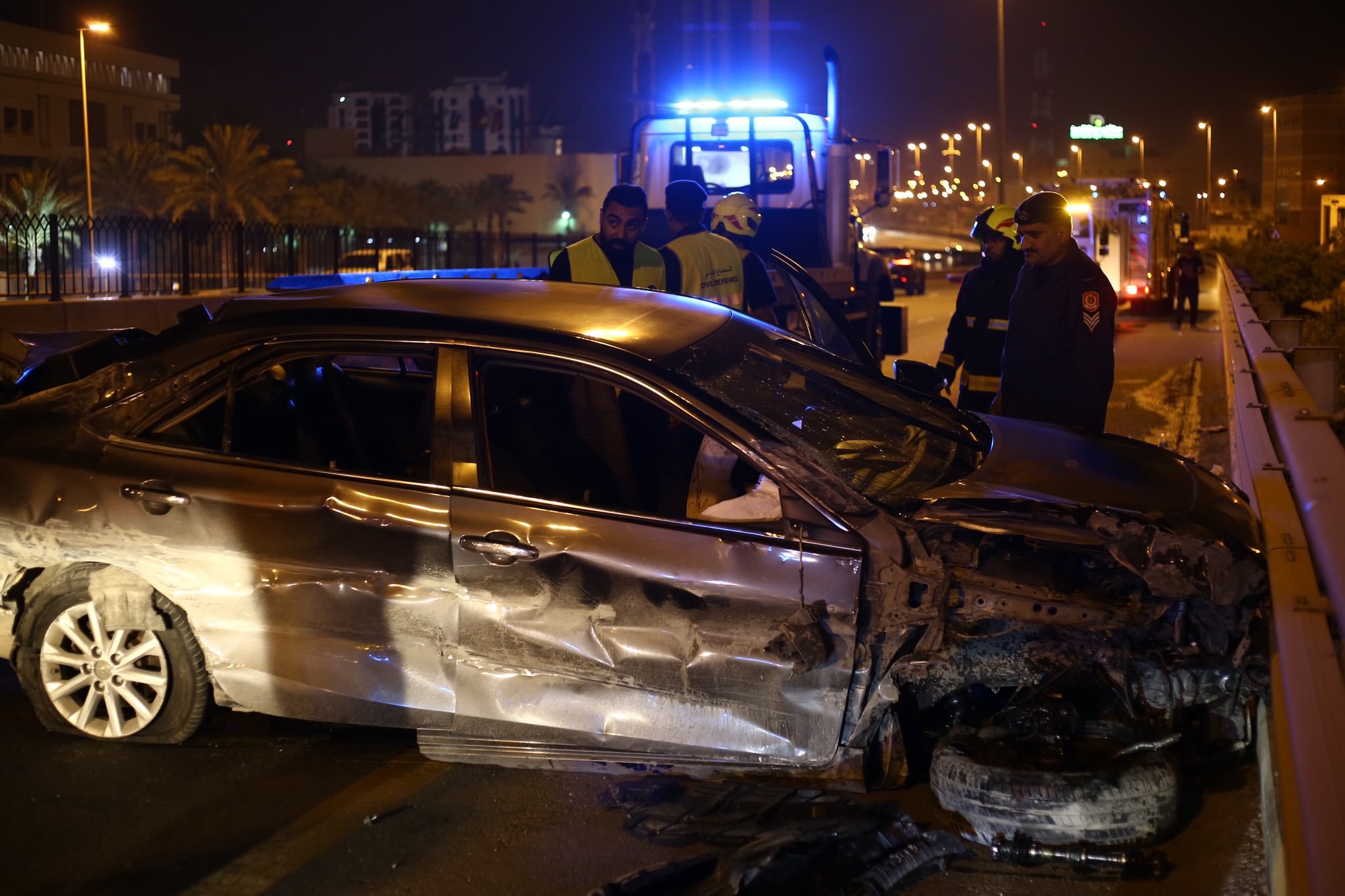 إصابة شخص بعد حادث مروري على شارع الشيخ عيسى بن سلمان