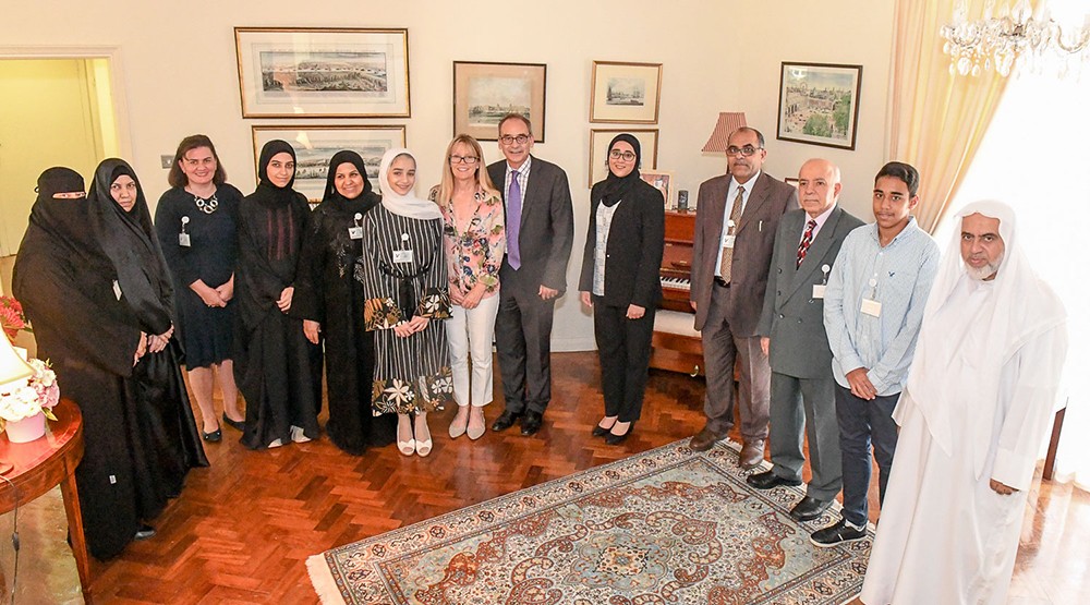 السفير البريطاني يستقبل طلبة برنامج ولي العهد للمنح الدراسية العالمية