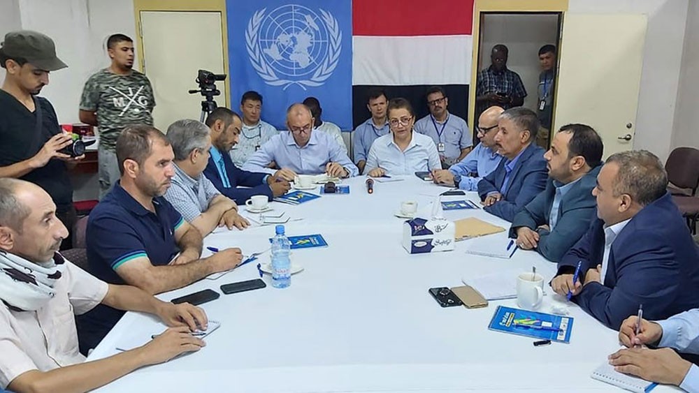 قصف صاروخي حوثي لمقر لجنة إعادة الانتشار في الحديدة