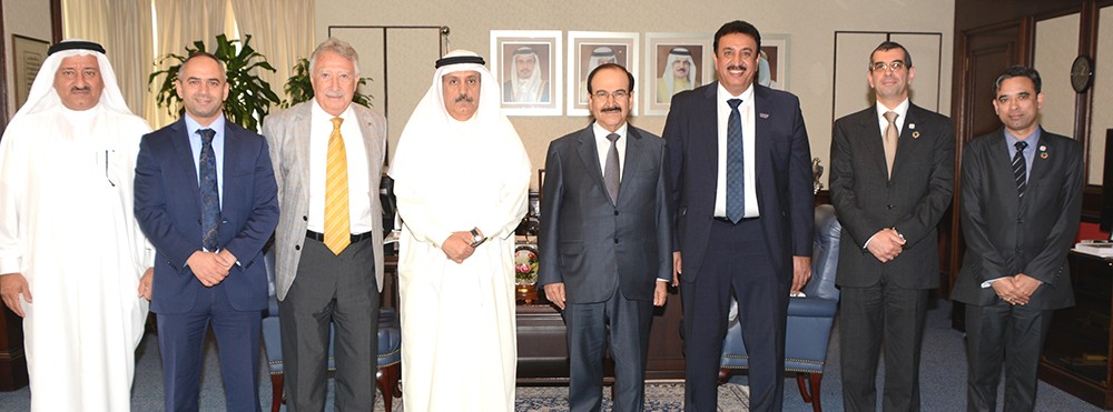 ميرزا يبحث تعزيز التعاون مع معهد البحرين للدراسات المصرفية