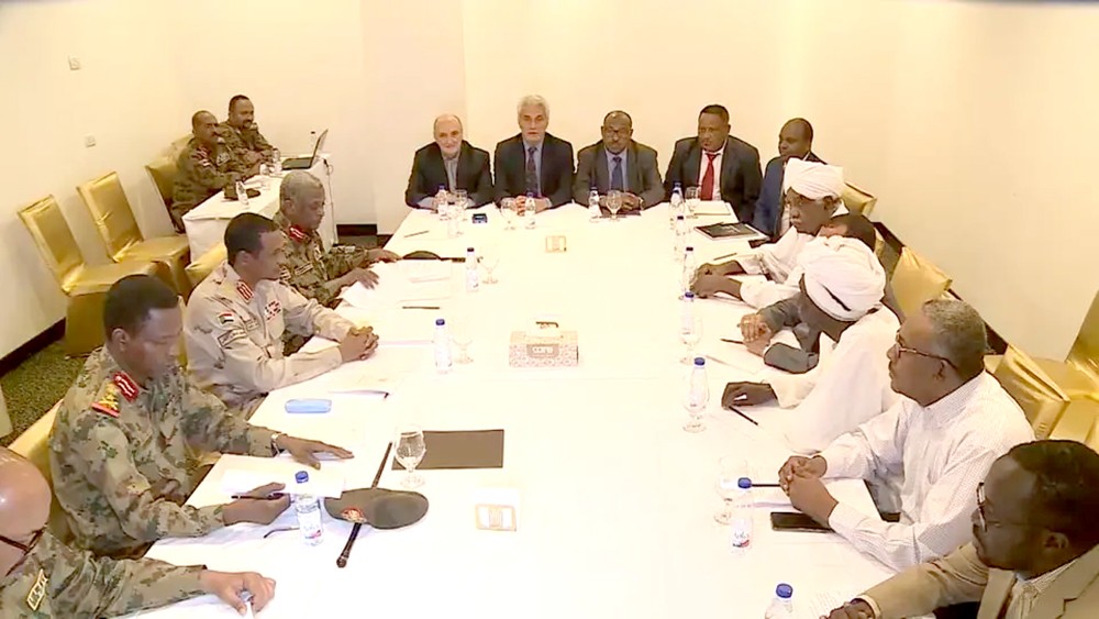 السودان.. "الانتقالي" و"التغيير" يستكملان المفاوضات