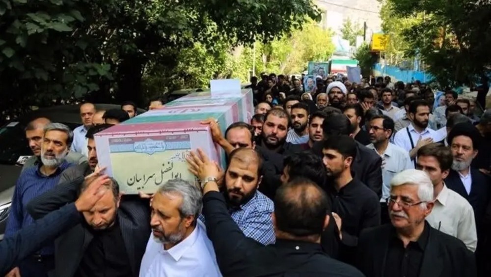 إيران تكذّب الحشد الشعبي وتكشف لغز مقتل قائدها