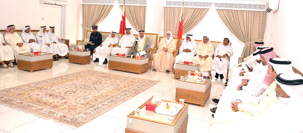 عوائل محافظة المحرق تجدد البيعة والولاء لجلالة الملك المفدى والوطن