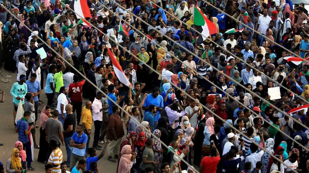 السودان.. "الانتقالي" و"التغيير" يبحثان الوثيقة الدستورية